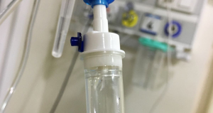 Cómo funciona un bajante de suero