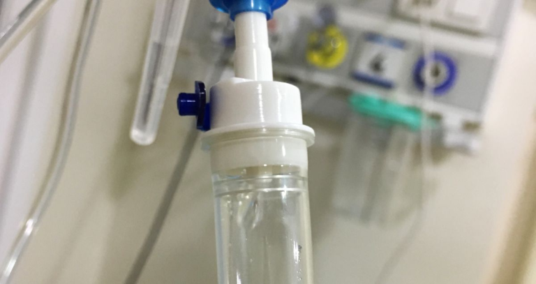 Cómo funciona un bajante de suero