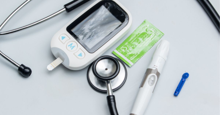 diferencia entre equipo médico y dispositivo médico?